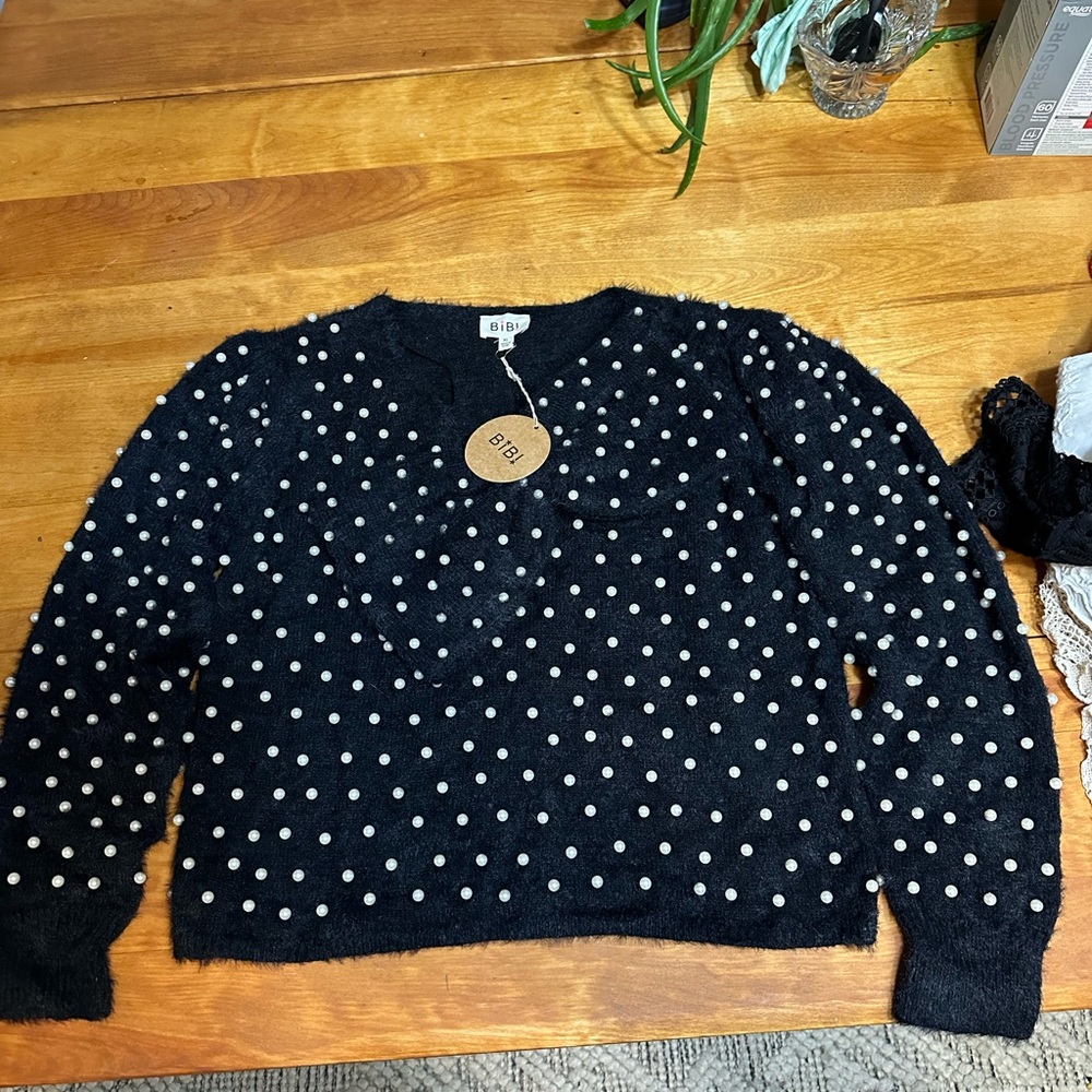 BiBi Women's Black Sweater with White Pearls